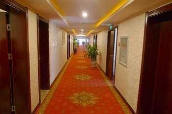 Zhengzhou Youna Hotel Huaihe Road エクステリア 写真